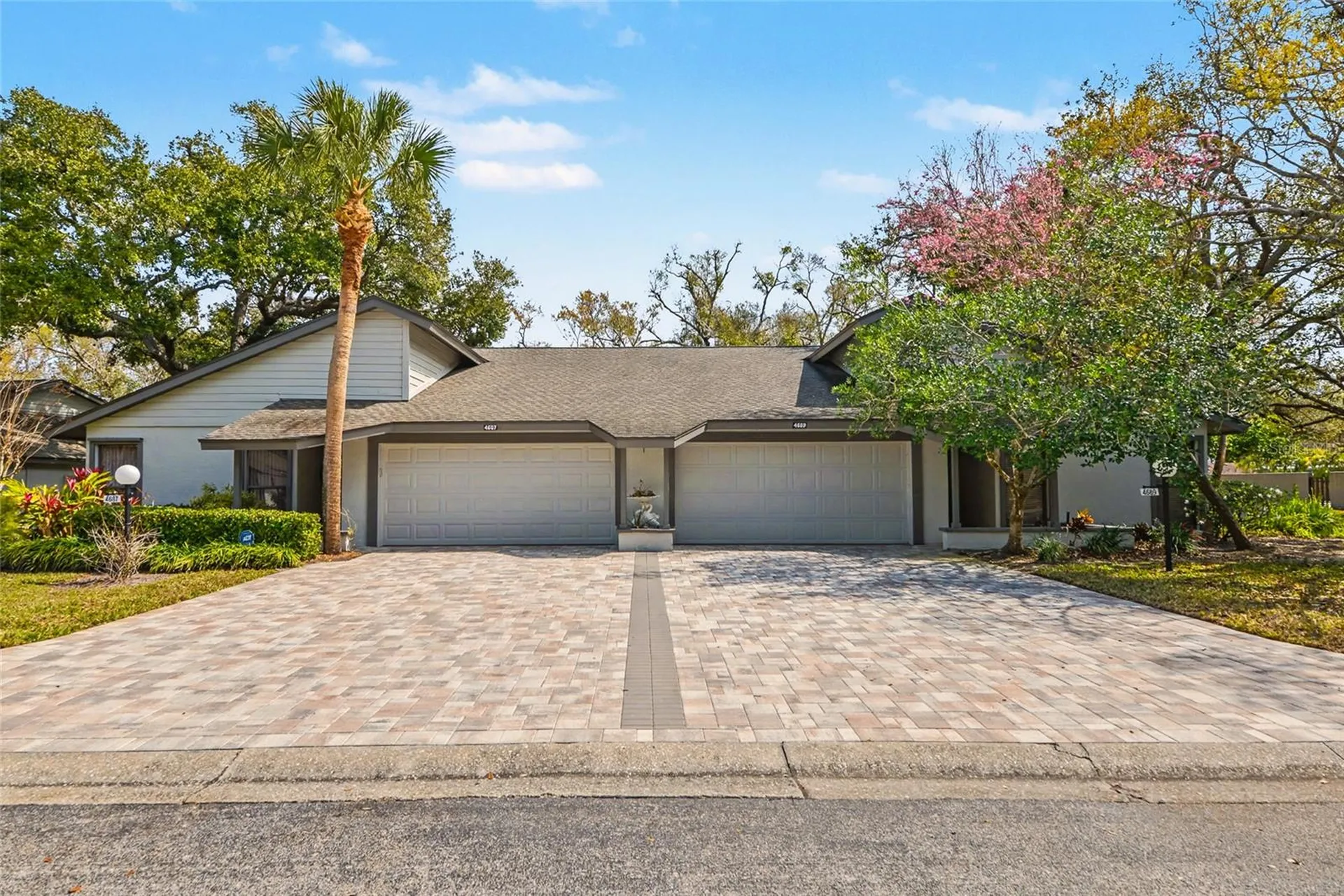 4689 Oak Forest Drive E Sarasota FL 34231