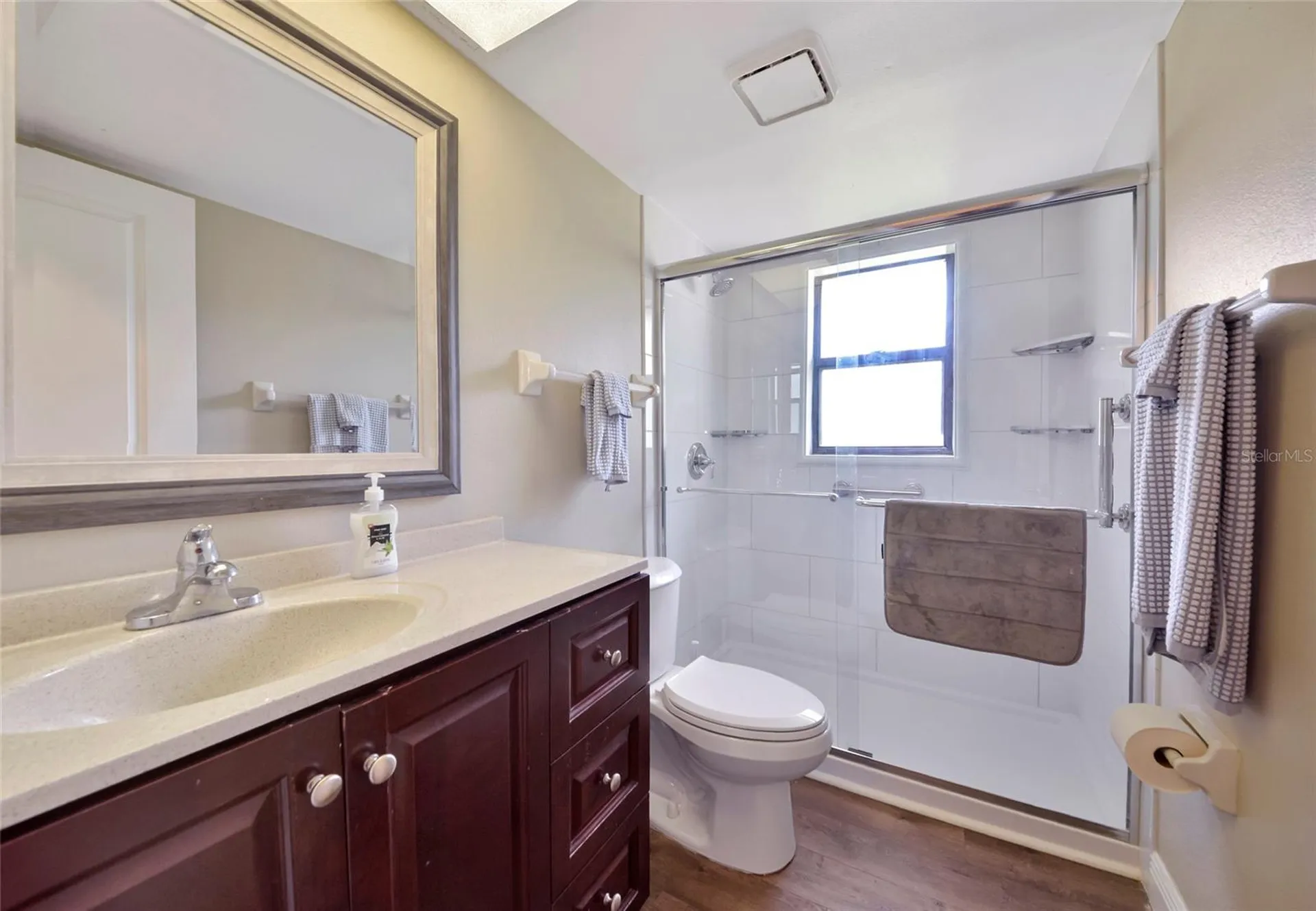 4689 Oak Forest Drive E Sarasota FL 34231