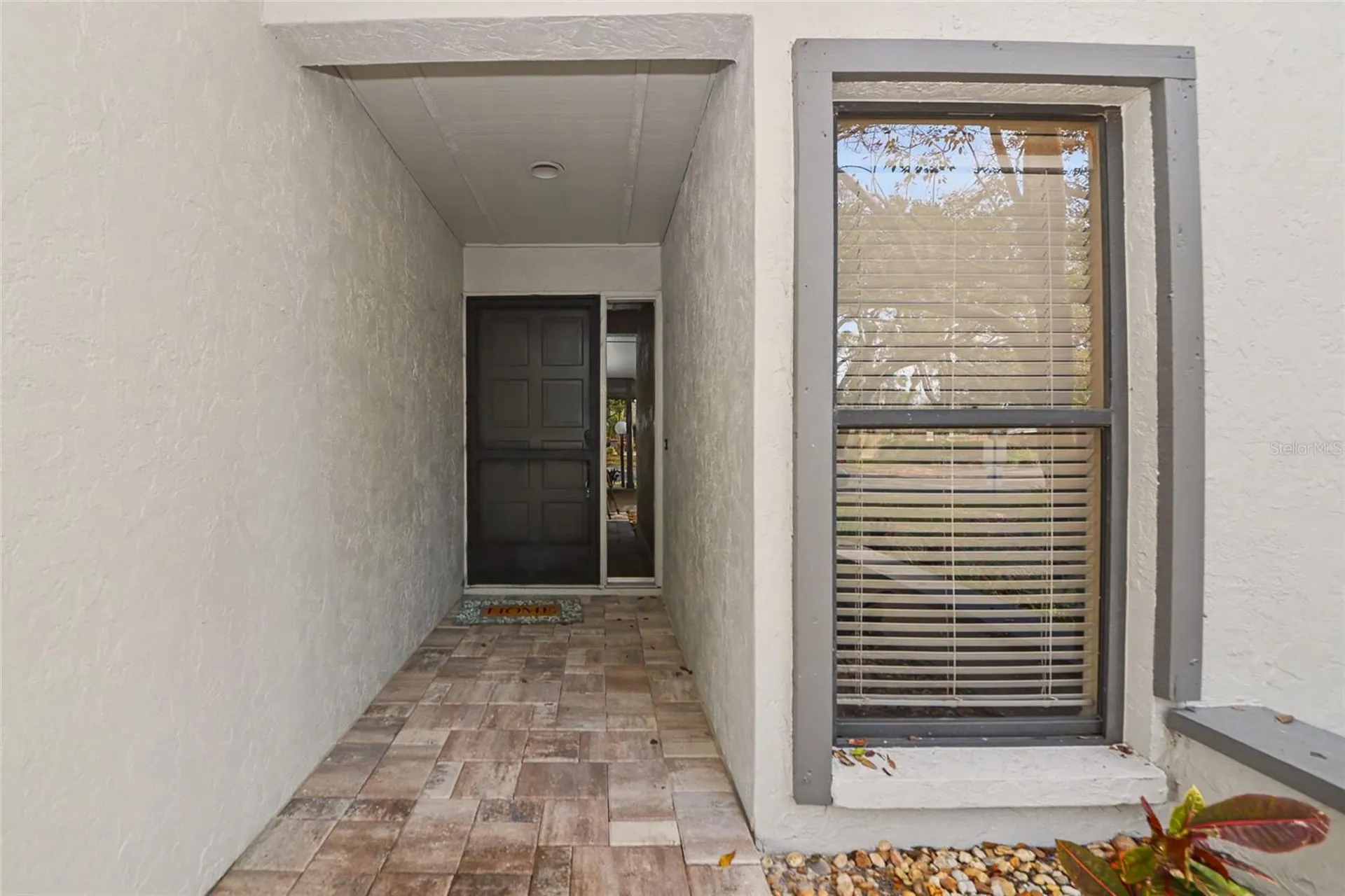 4689 Oak Forest Drive E Sarasota FL 34231