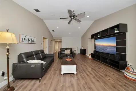 4689 Oak Forest Drive E Sarasota FL 34231