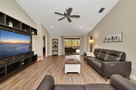 4689 Oak Forest Drive E Sarasota FL 34231