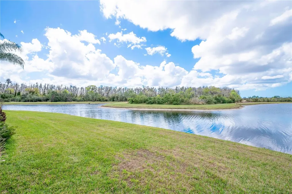 5002 Indian Shores Place Wimauma FL 33598