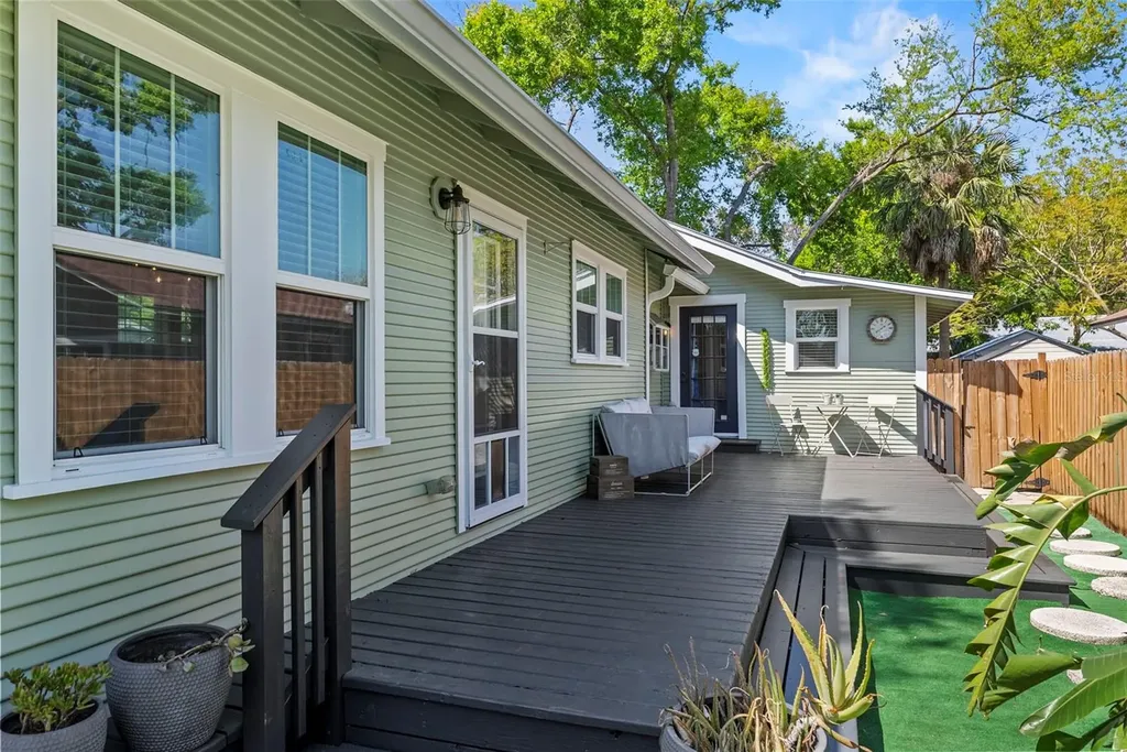 5605 N 9th Street Tampa FL 33604
