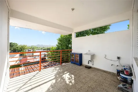 311 Mendez Vigo Dorado PR 00646