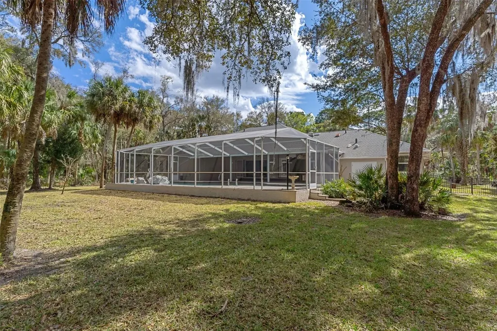 35 Captains Cove Road Inglis FL 34449