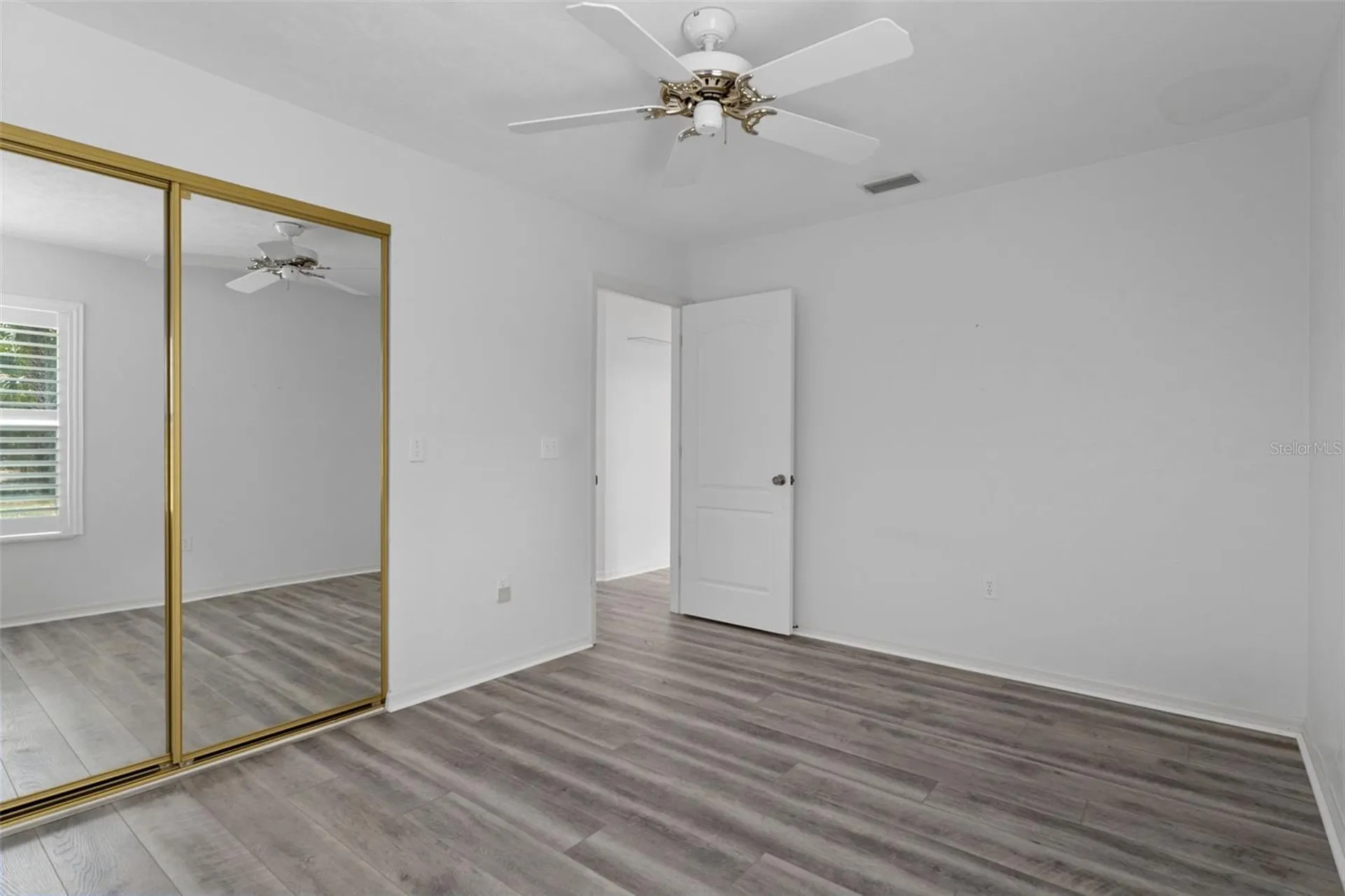 35 Captains Cove Road Inglis FL 34449