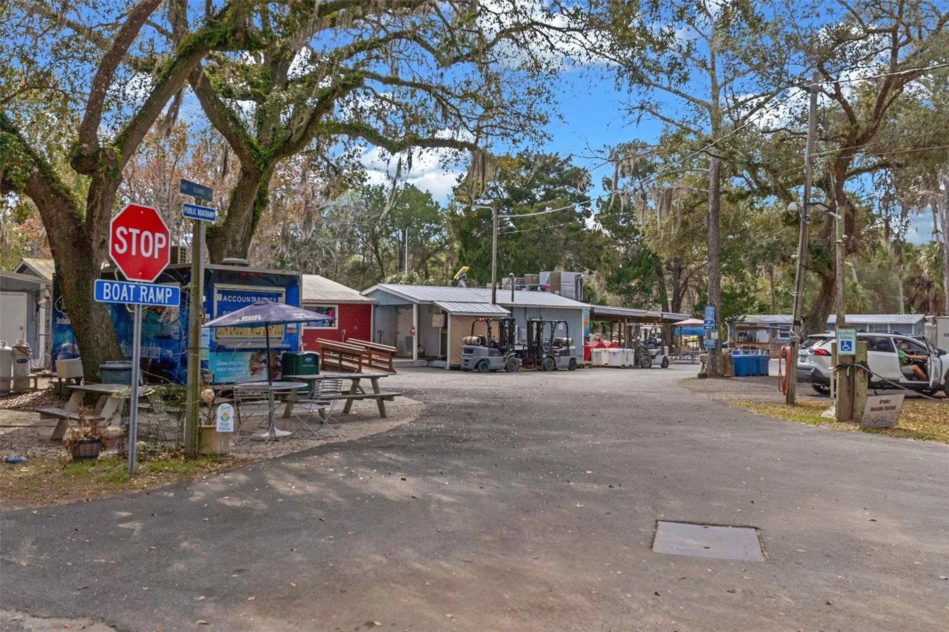 35 Captains Cove Road Inglis FL 34449