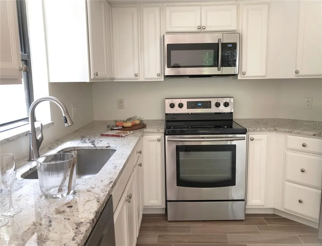 1664 Starling Drive Sarasota FL 34231