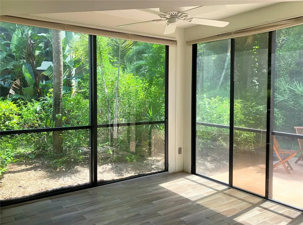 1664 Starling Drive Sarasota FL 34231