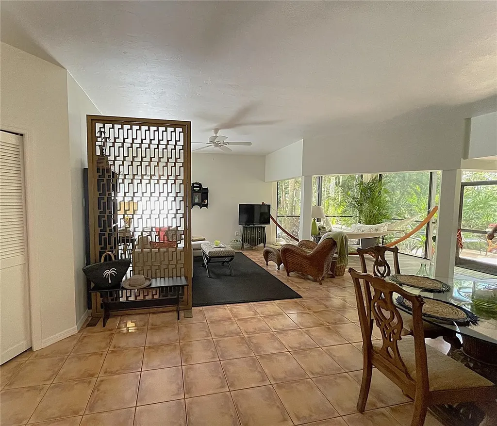 1664 Starling Drive Sarasota FL 34231