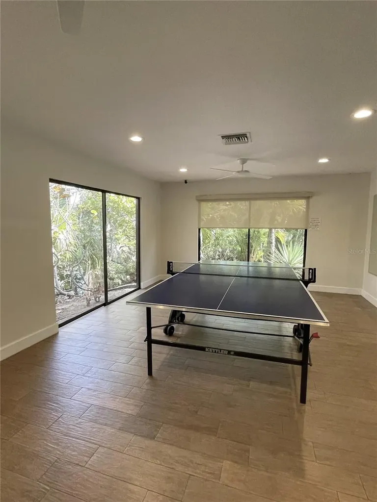 1664 Starling Drive Sarasota FL 34231