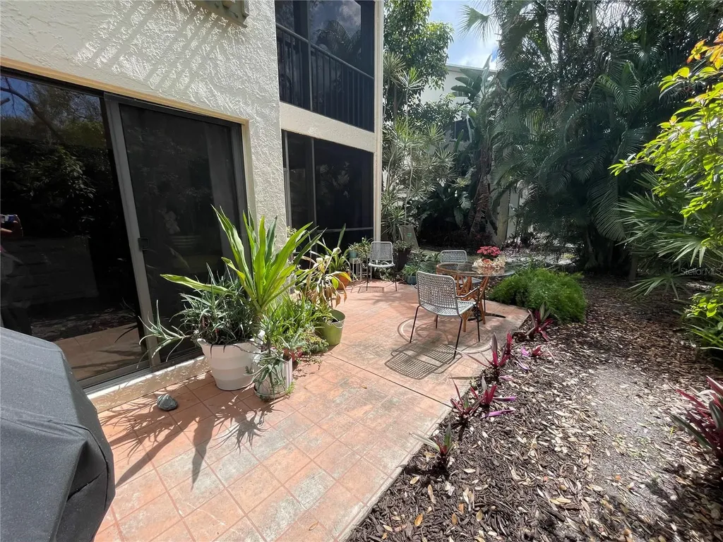1664 Starling Drive Sarasota FL 34231
