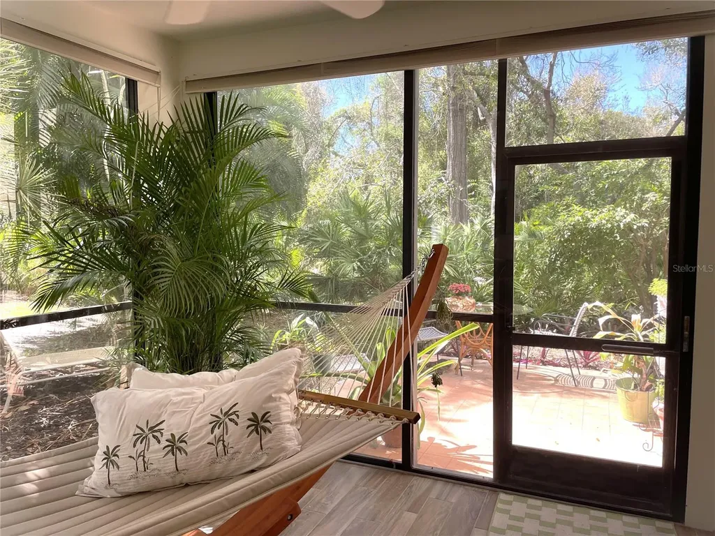 1664 Starling Drive Sarasota FL 34231