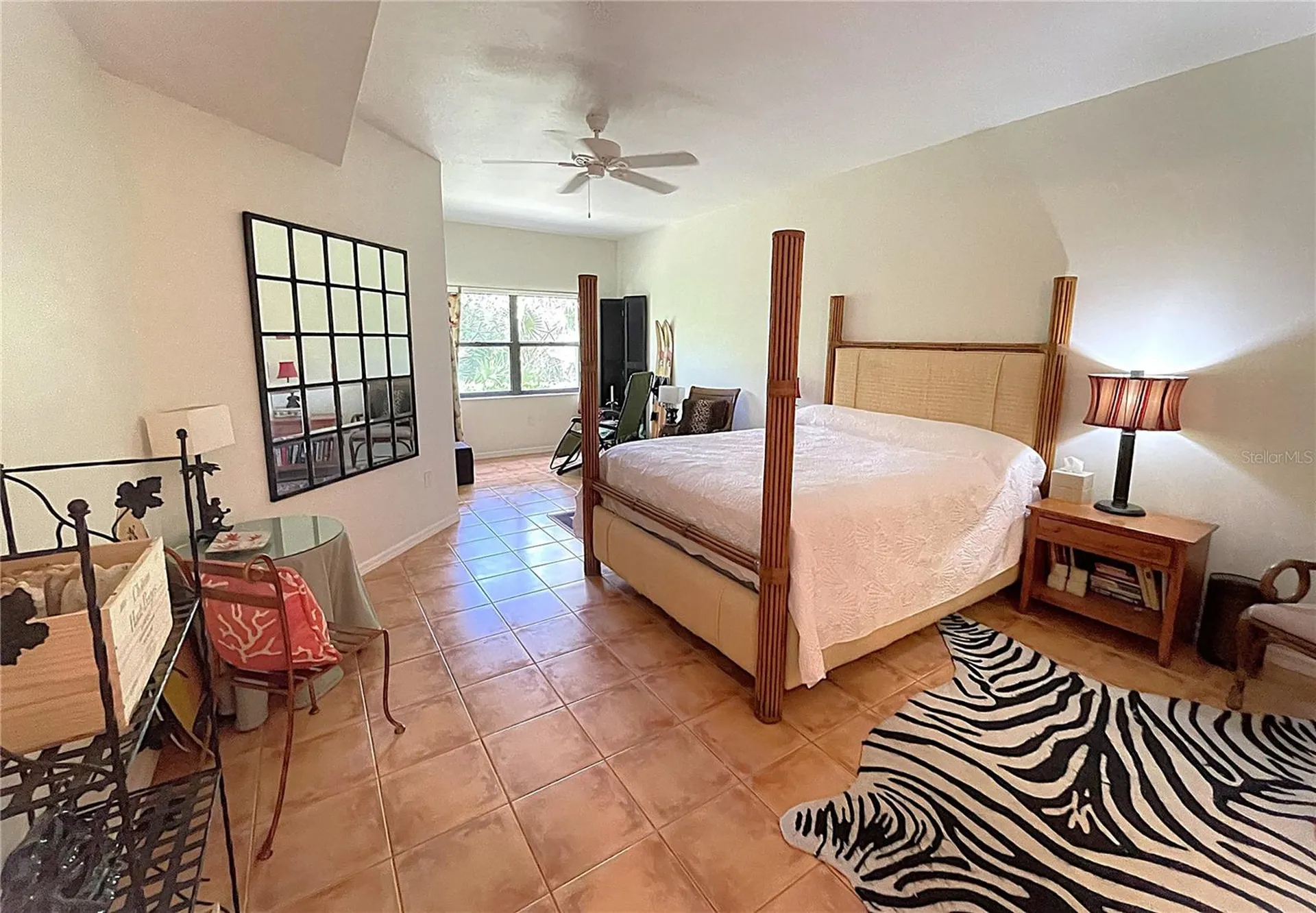 1664 Starling Drive Sarasota FL 34231
