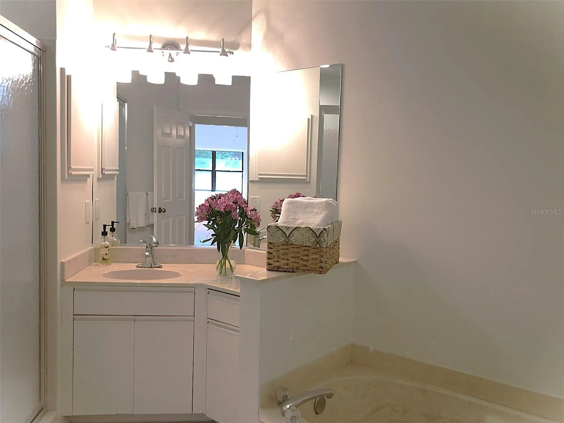 1664 Starling Drive Sarasota FL 34231