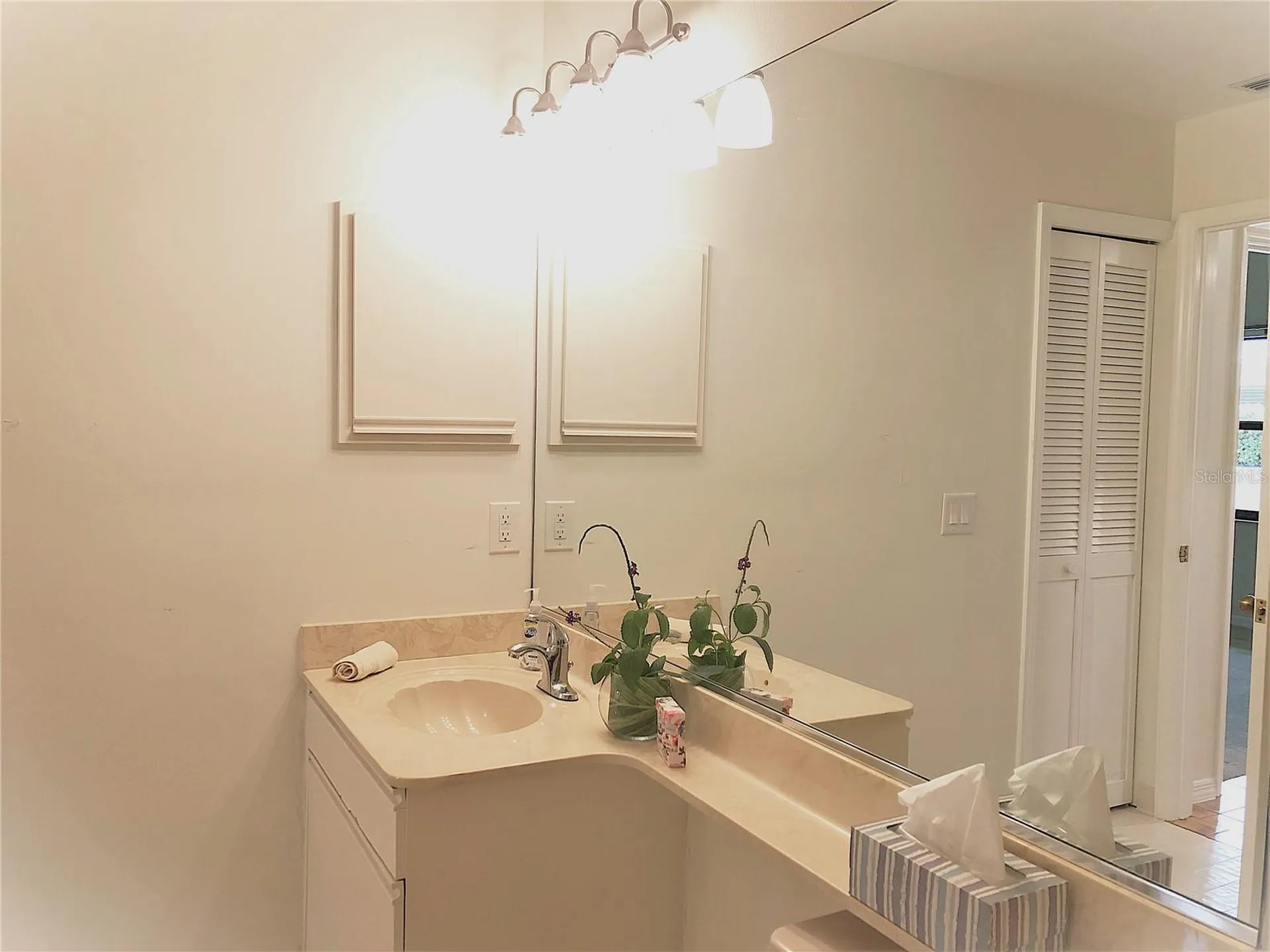 1664 Starling Drive Sarasota FL 34231