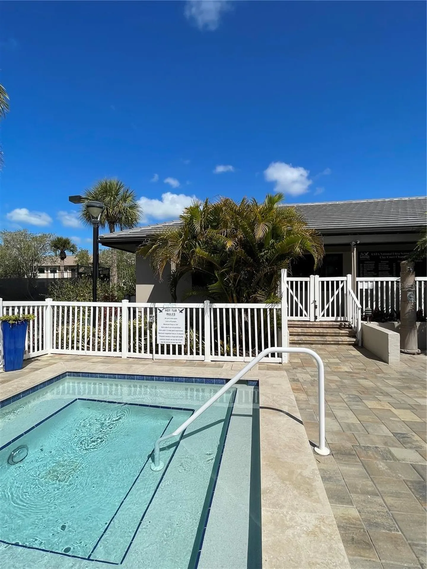 1664 Starling Drive Sarasota FL 34231
