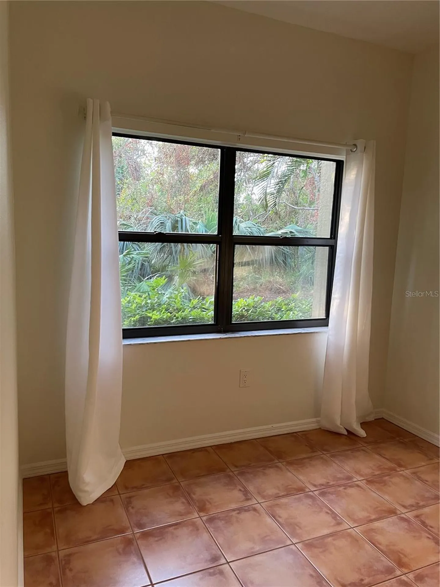 1664 Starling Drive Sarasota FL 34231