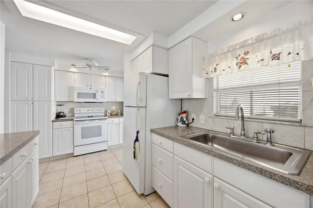 5 N Flora Vista Street Englewood FL 34223