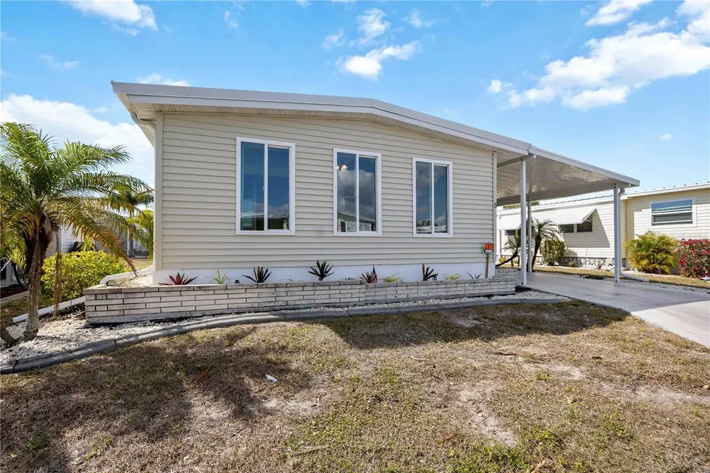 5 N Flora Vista Street Englewood FL 34223
