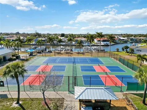 5 N Flora Vista Street Englewood FL 34223