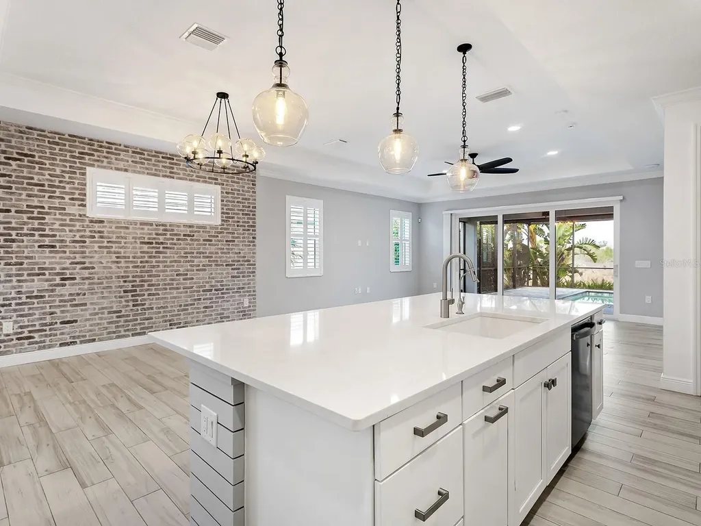 1010 Crosswind Avenue Sarasota FL 34240