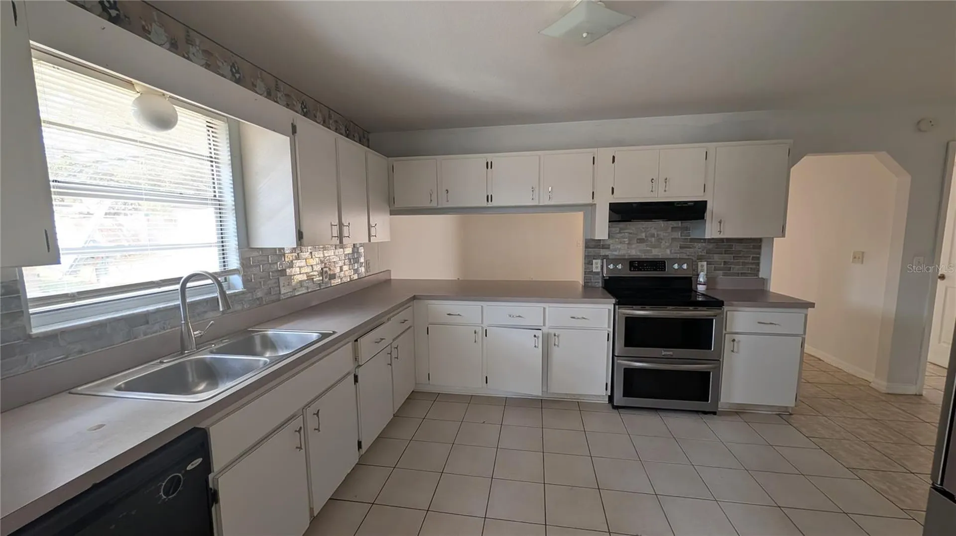 2423 S South Avenue Leesburg FL 34748