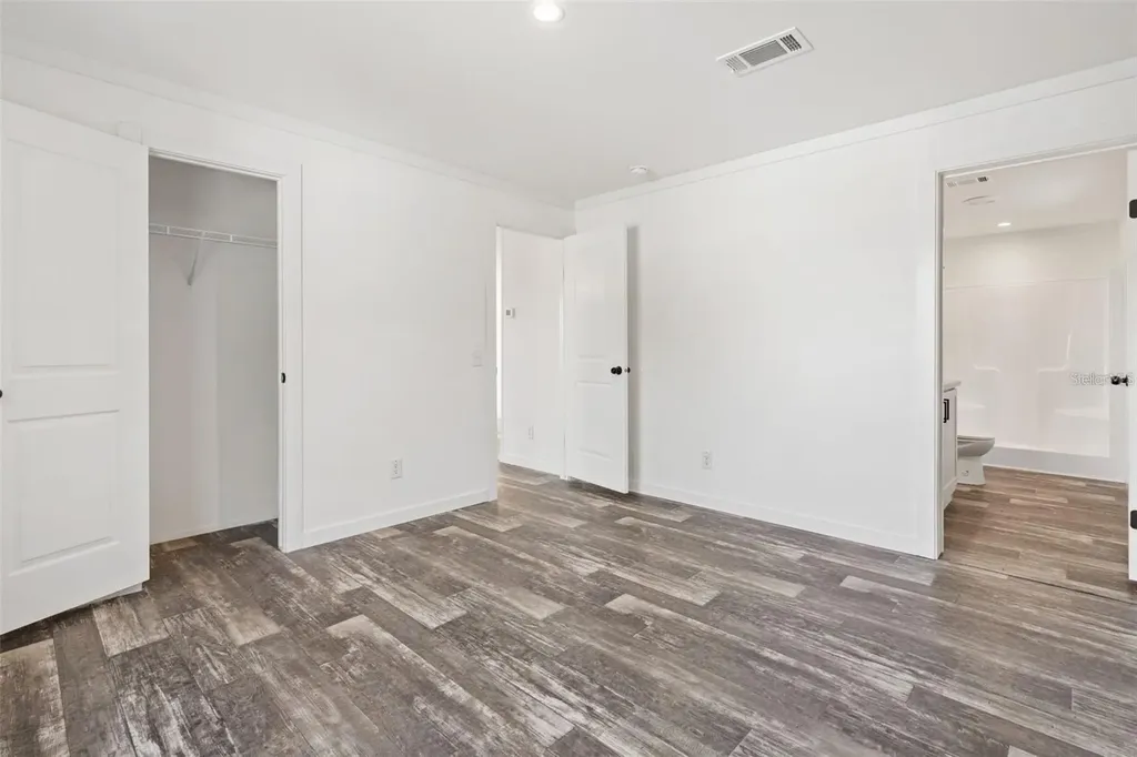 5234 Yellow Pine Street N St Petersburg FL 33709