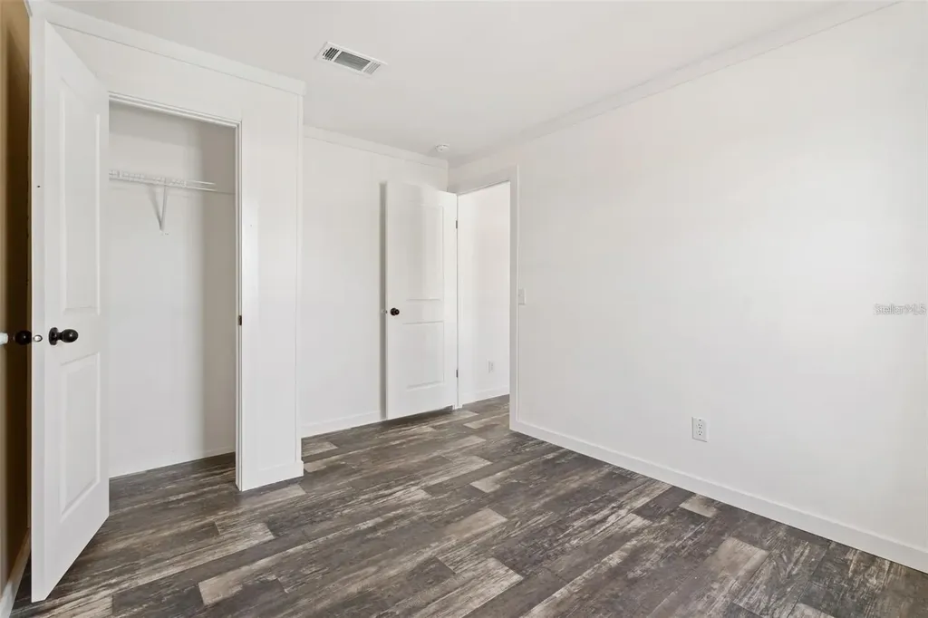 5234 Yellow Pine Street N St Petersburg FL 33709