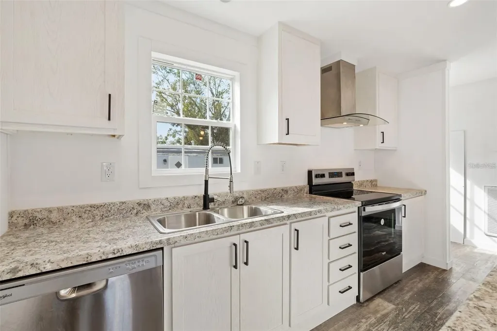 5234 Yellow Pine Street N St Petersburg FL 33709