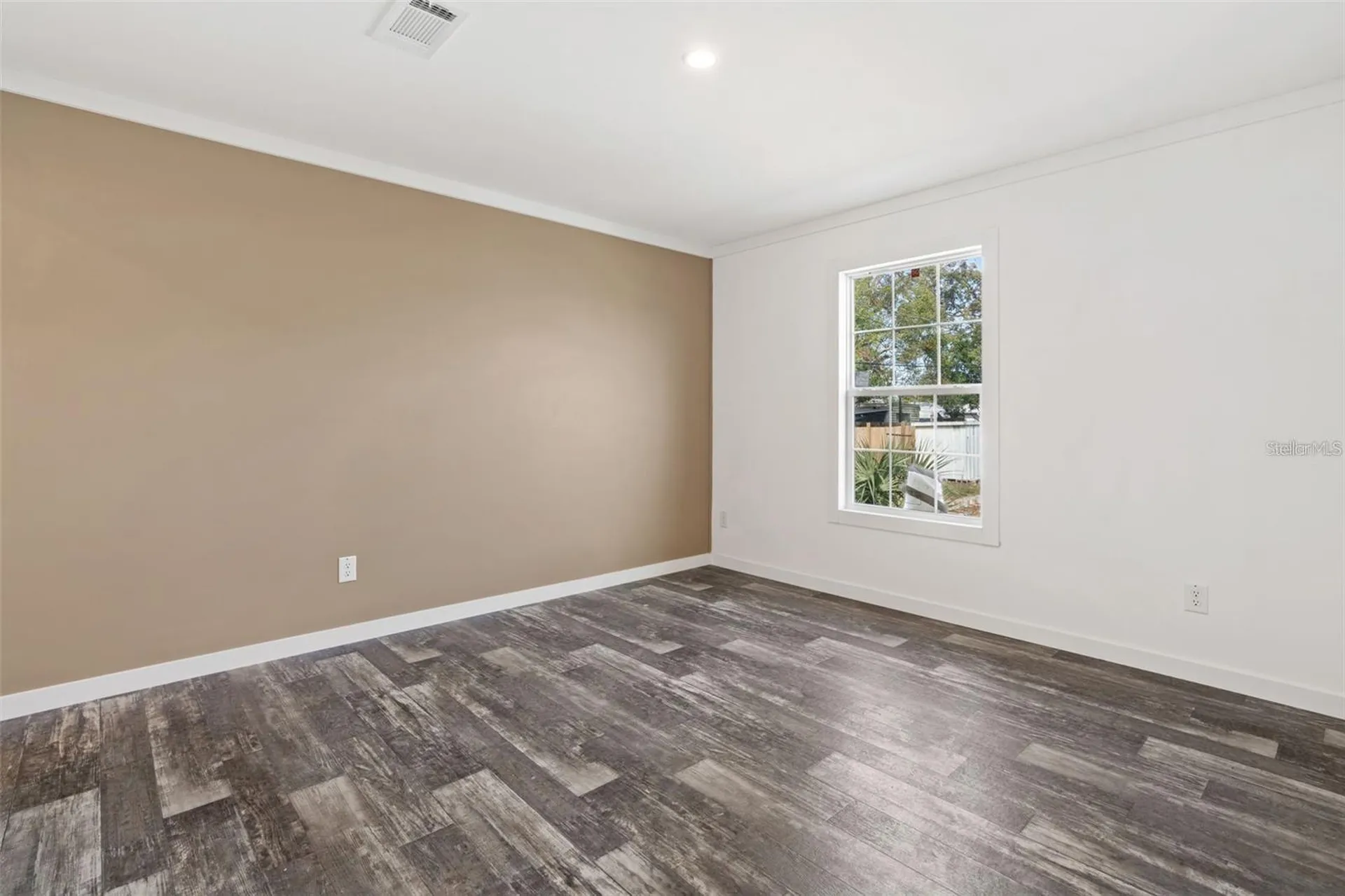 5234 Yellow Pine Street N St Petersburg FL 33709