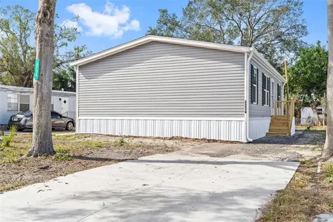 5234 Yellow Pine Street N St Petersburg FL 33709