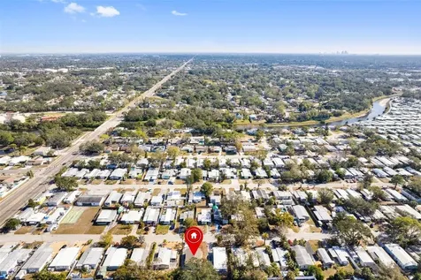 5234 Yellow Pine Street N St Petersburg FL 33709