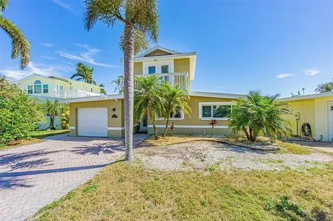 121 Wall Street Redington Shores FL 33708