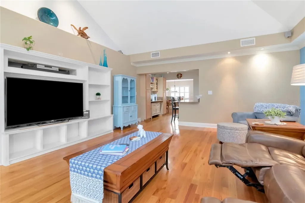 10212 Newport Circle Tampa FL 33612