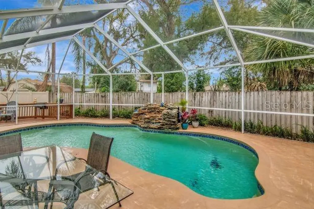 10212 Newport Circle Tampa FL 33612