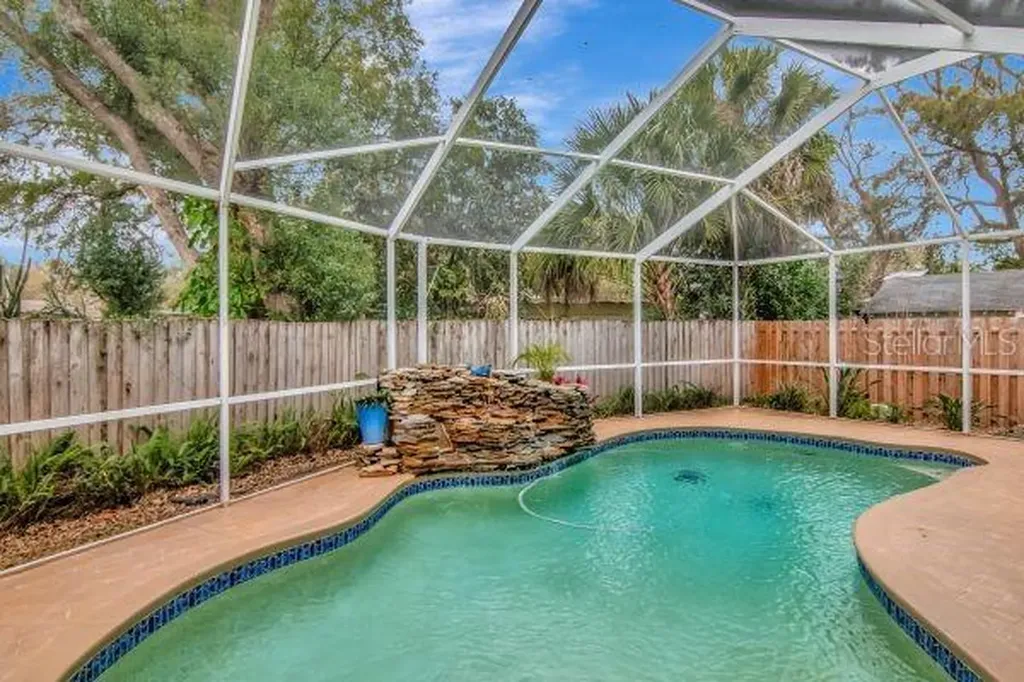 10212 Newport Circle Tampa FL 33612