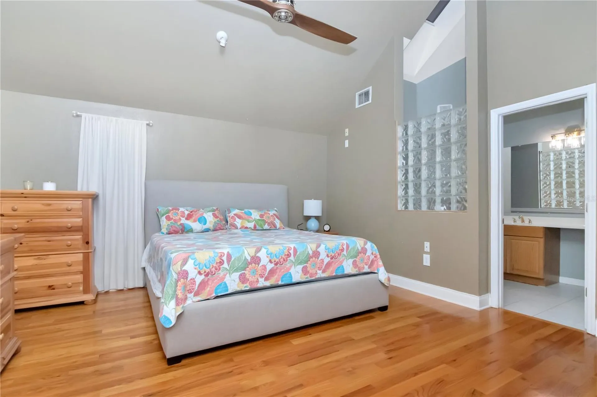 10212 Newport Circle Tampa FL 33612