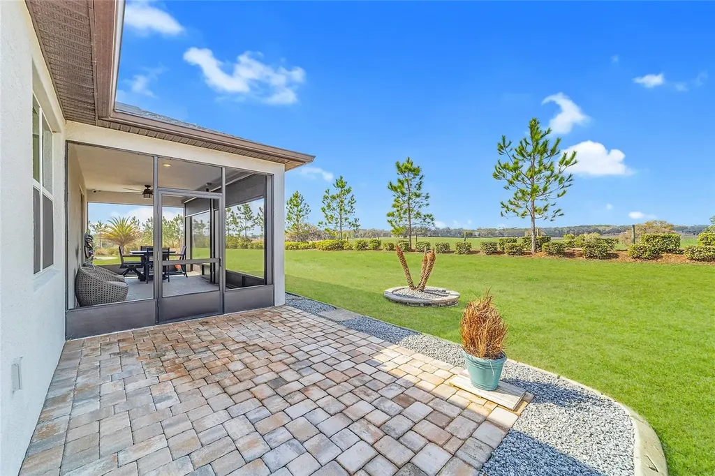 9435 SW 52nd Loop Ocala FL 34481