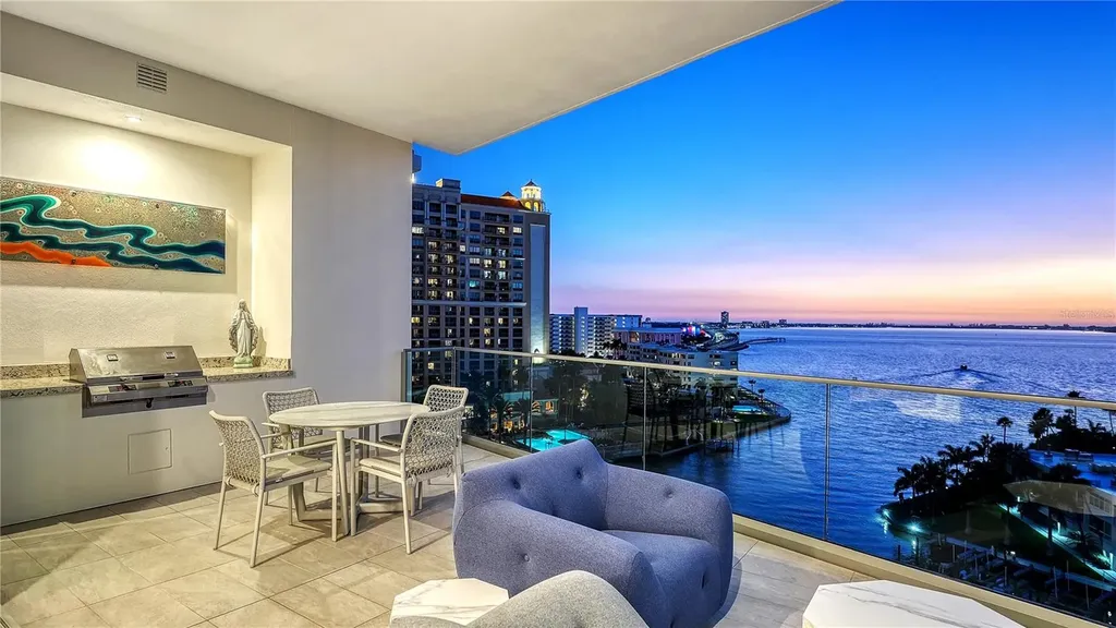 401 Quay Commons Sarasota FL 34236