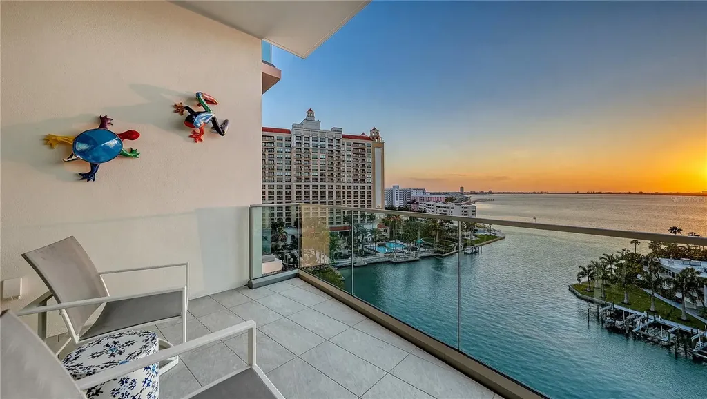 401 Quay Commons Sarasota FL 34236
