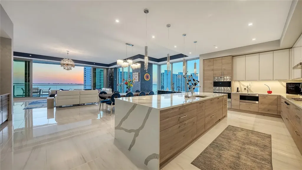 401 Quay Commons Sarasota FL 34236