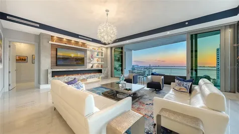 401 Quay Commons Sarasota FL 34236