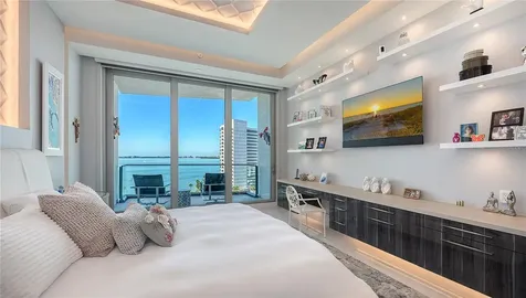 401 Quay Commons Sarasota FL 34236