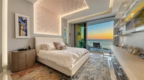 401 Quay Commons Sarasota FL 34236