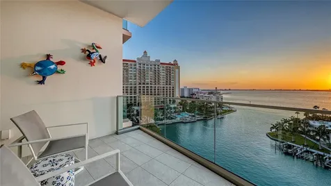 401 Quay Commons Sarasota FL 34236