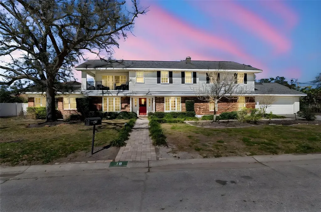 19 Sandpiper Road Tampa FL 33609