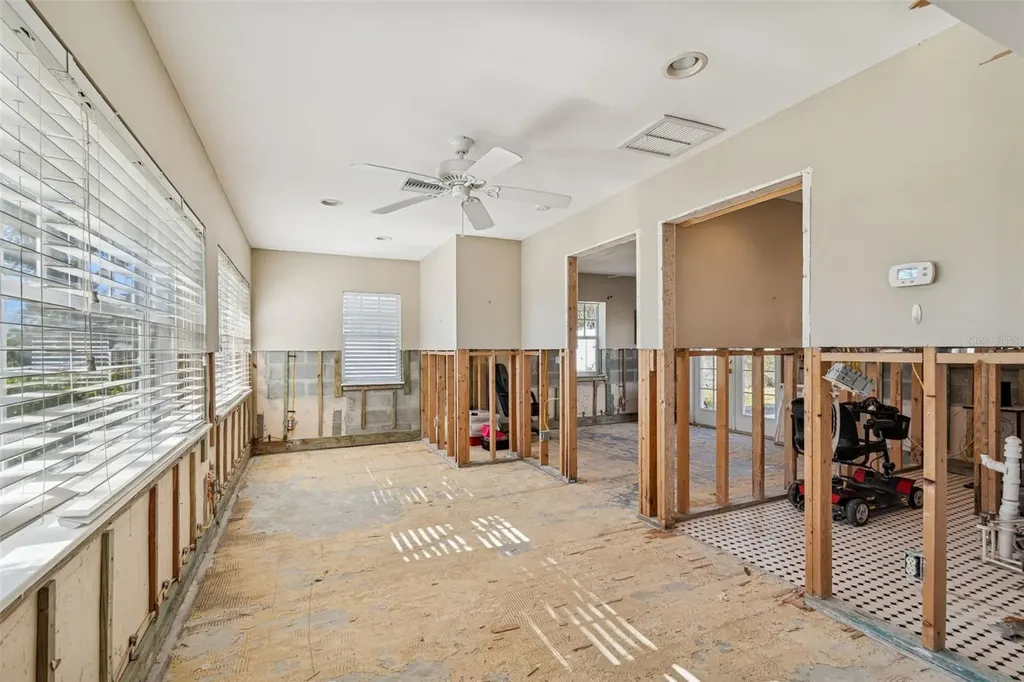 19 Sandpiper Road Tampa FL 33609