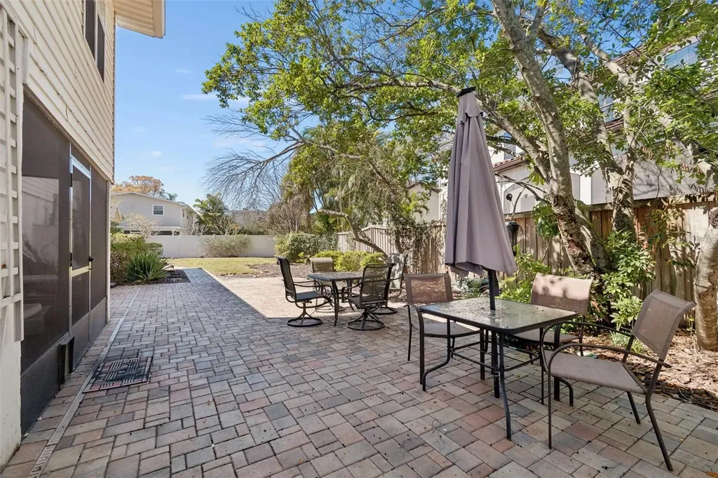 19 Sandpiper Road Tampa FL 33609