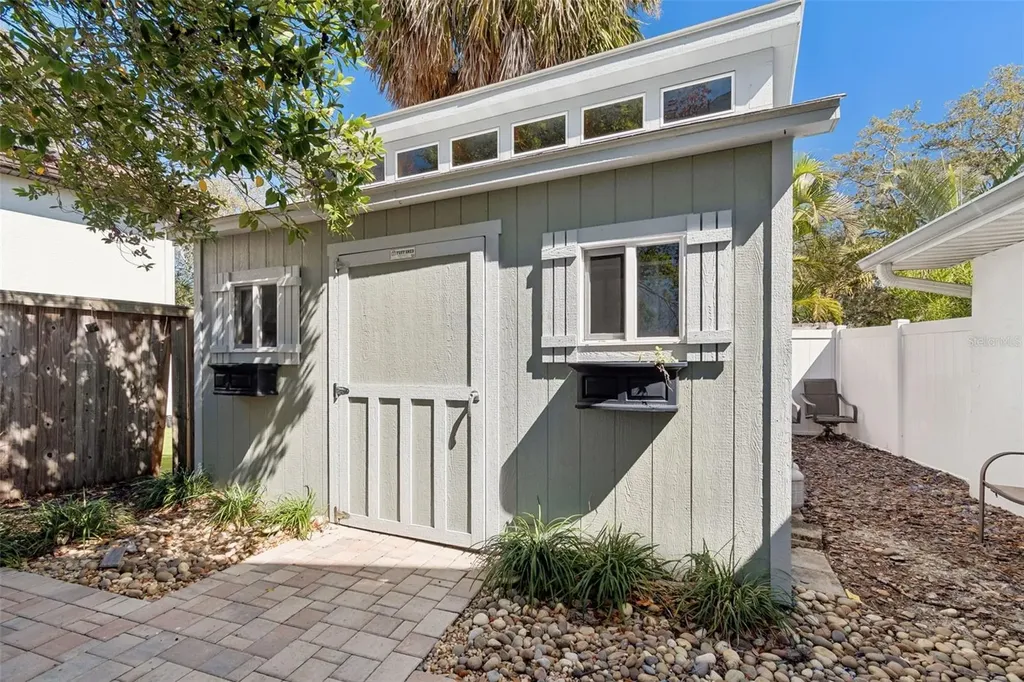 19 Sandpiper Road Tampa FL 33609